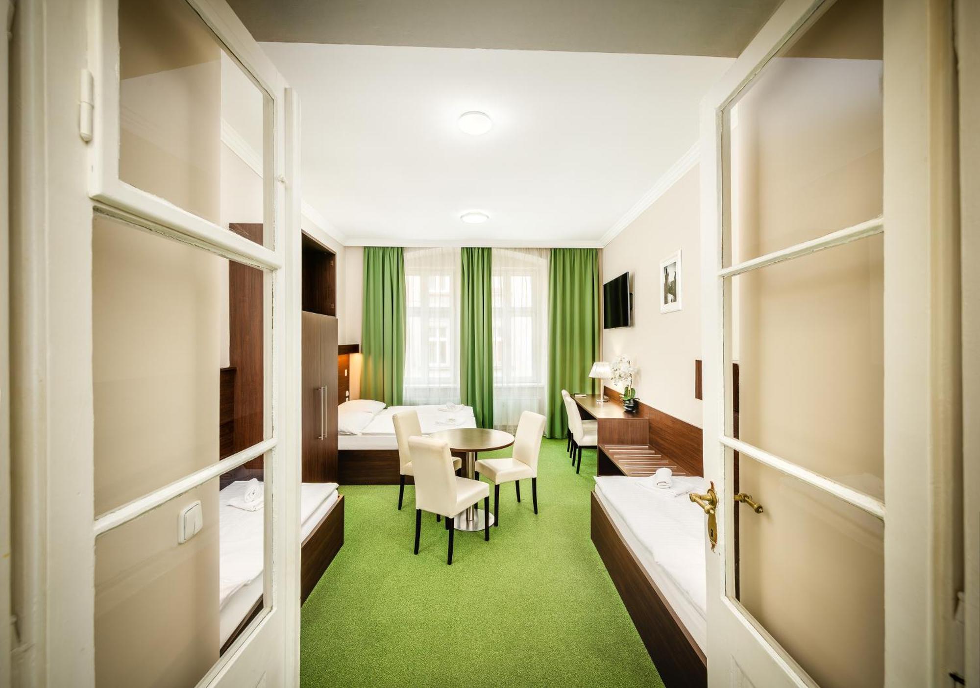 Martin 4* Praga