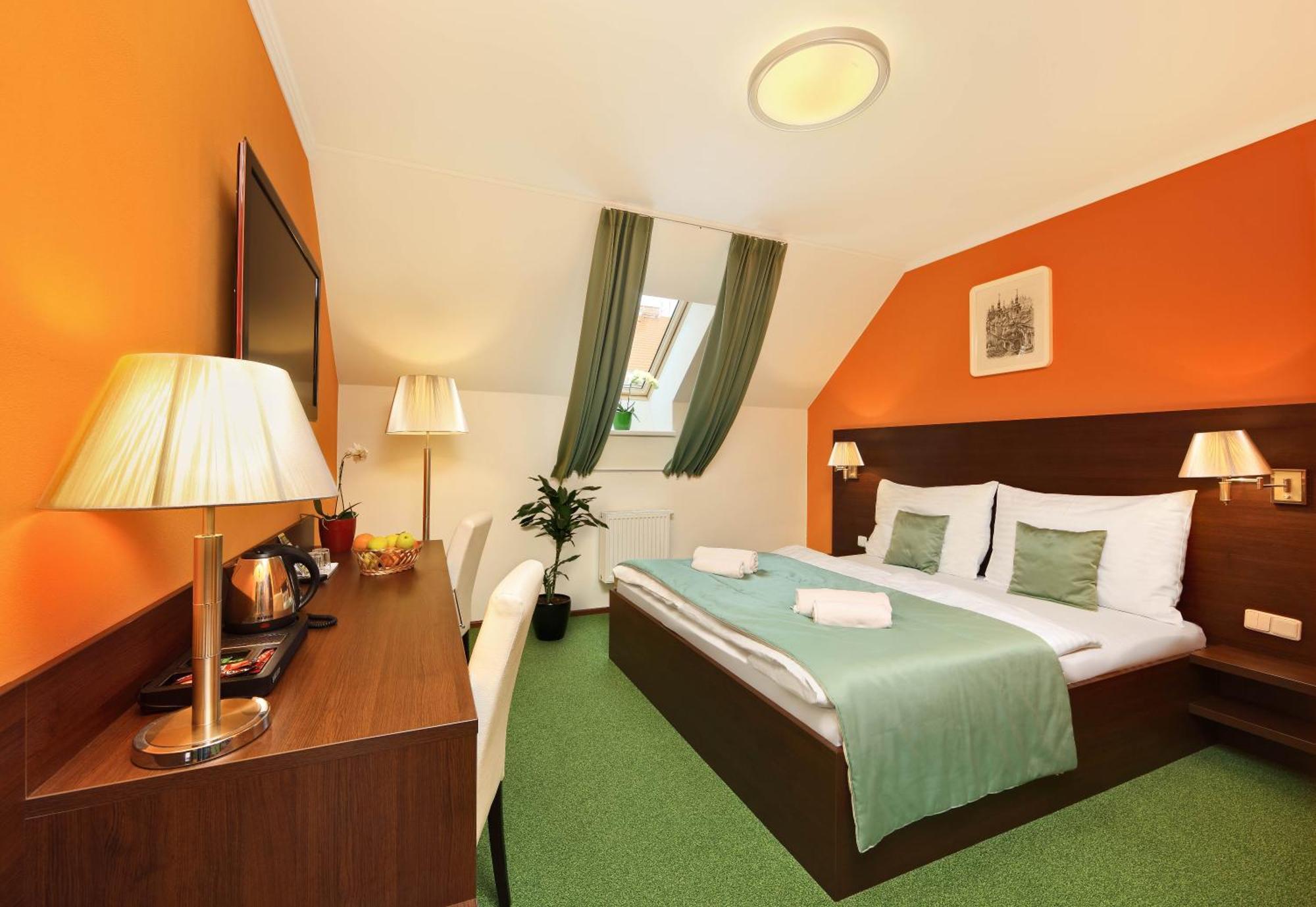 Martin 4* Praga